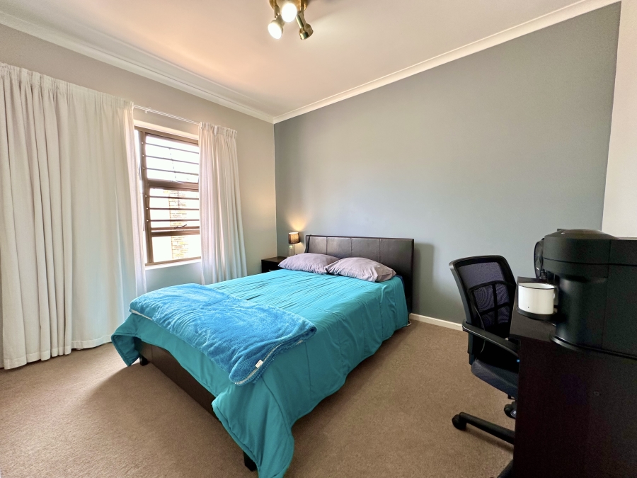 To Let 3 Bedroom Property for Rent in Sonstraal Heights Western Cape